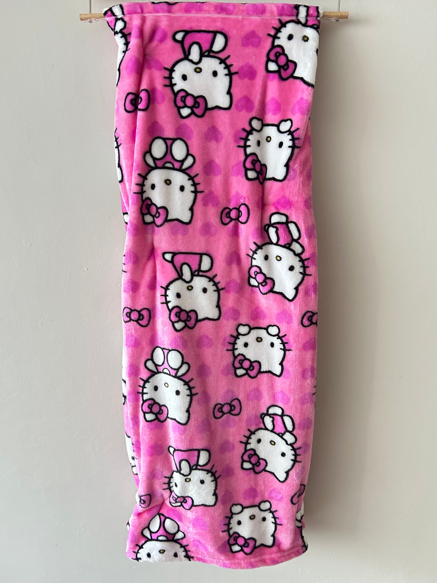 Blanket Hello Kitty Corazones y Moños Rosas