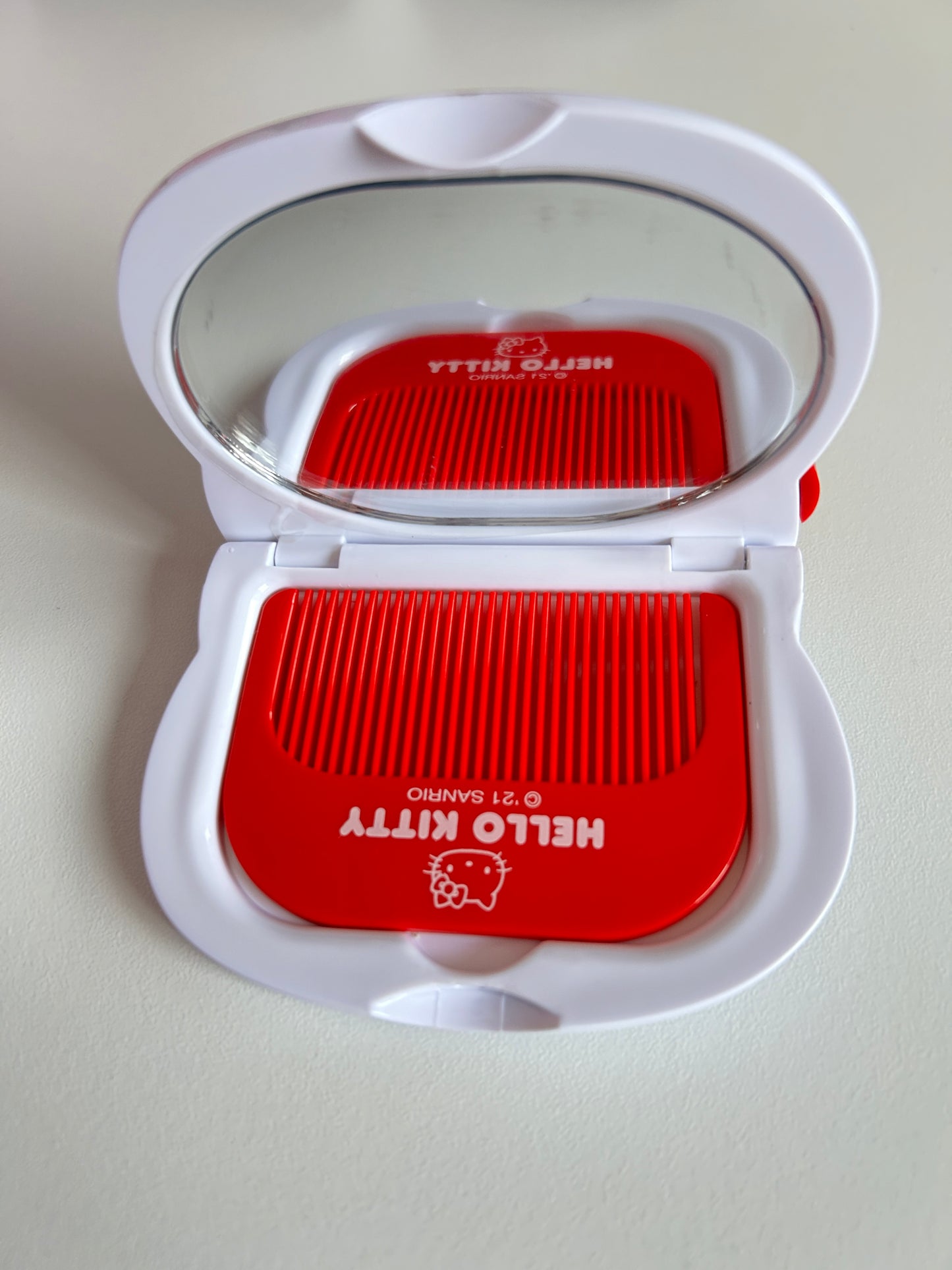 Espejo Hello Kitty con Peine