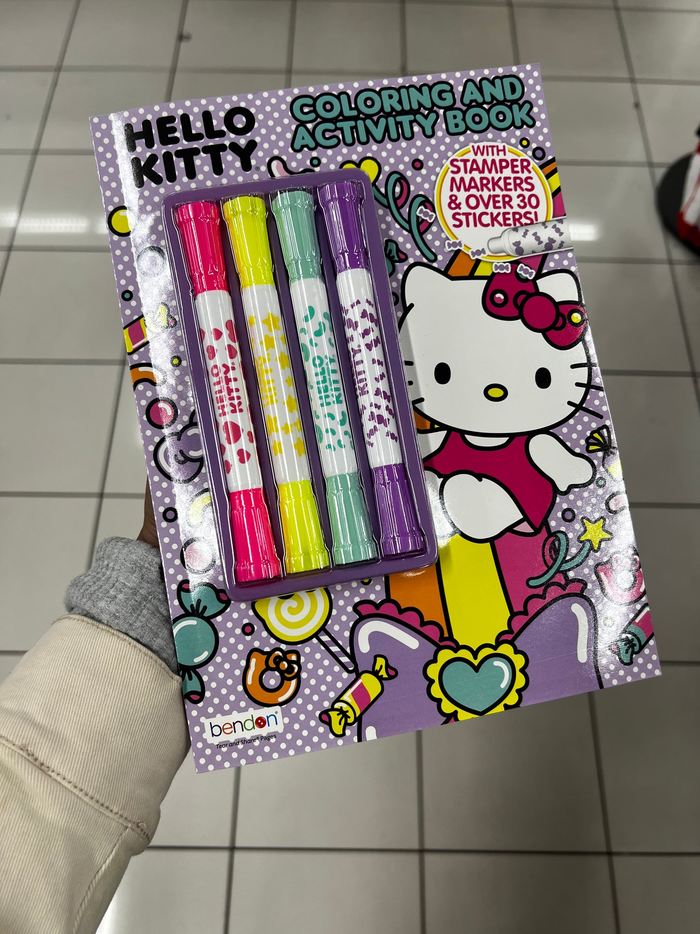 Libro para colorar con plumones Hello Kitty