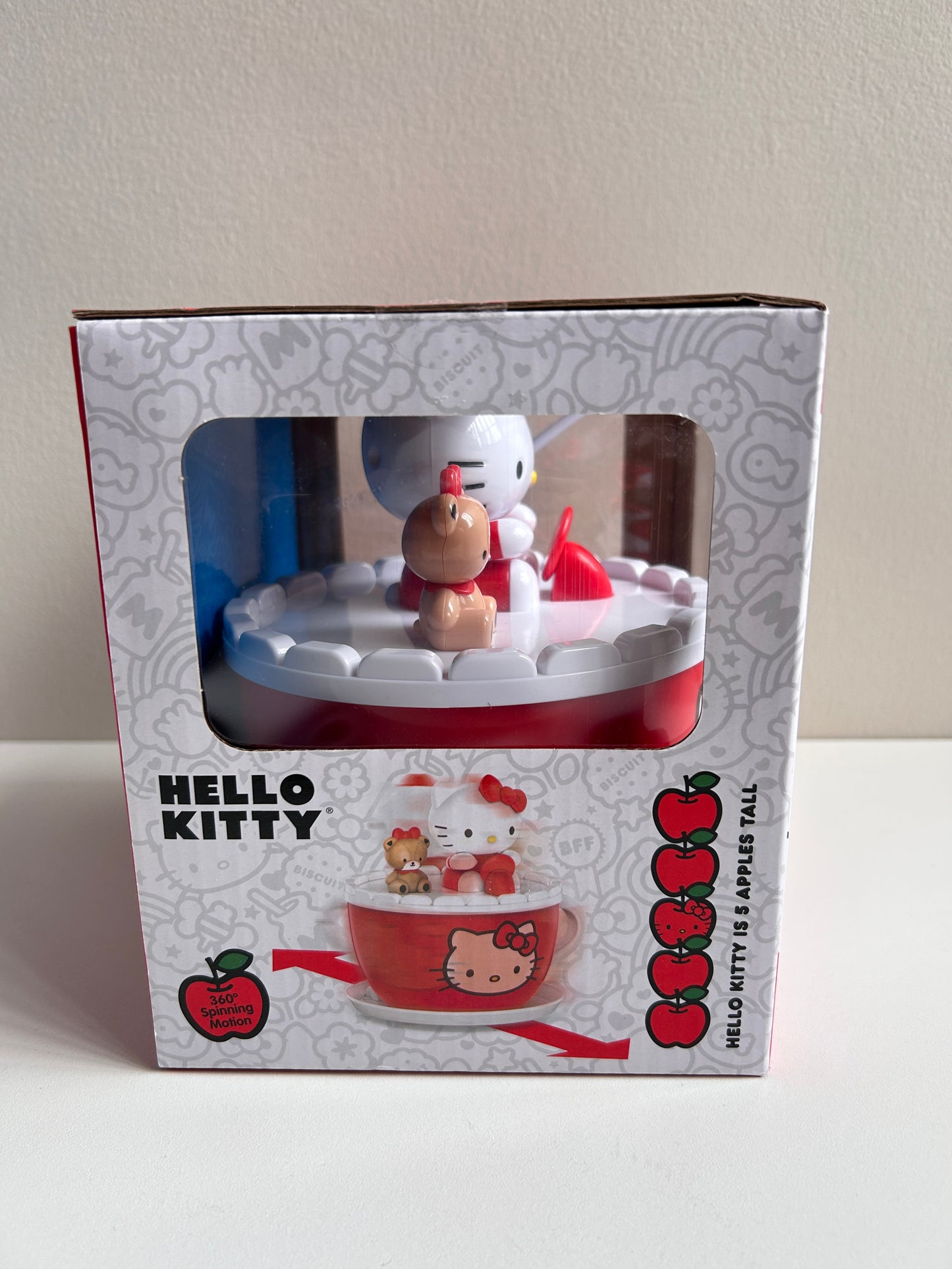 Carrito de Control Remoto Taza de Té Hello Kitty