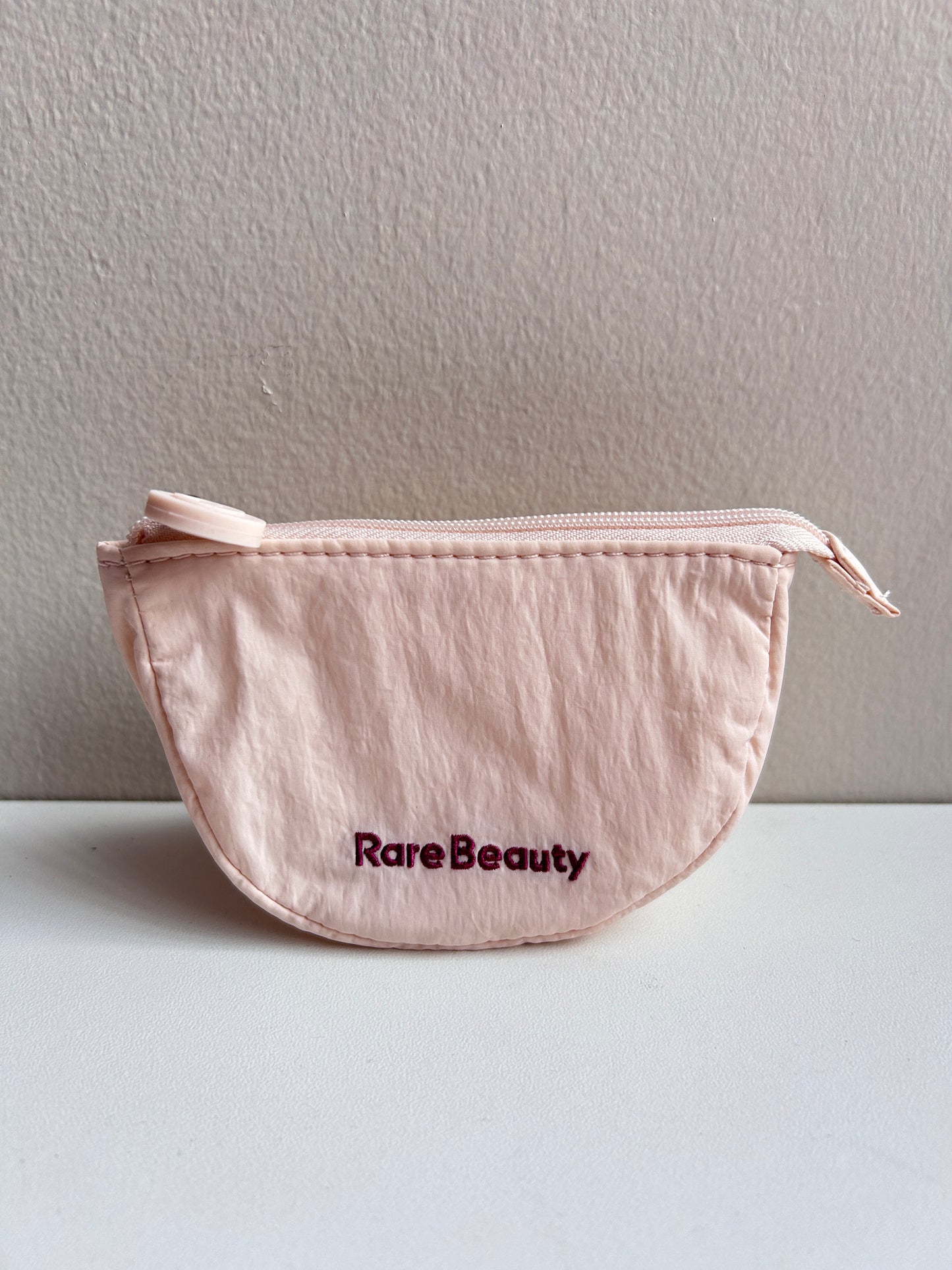 Mini Travel Pouch Rare Beauty