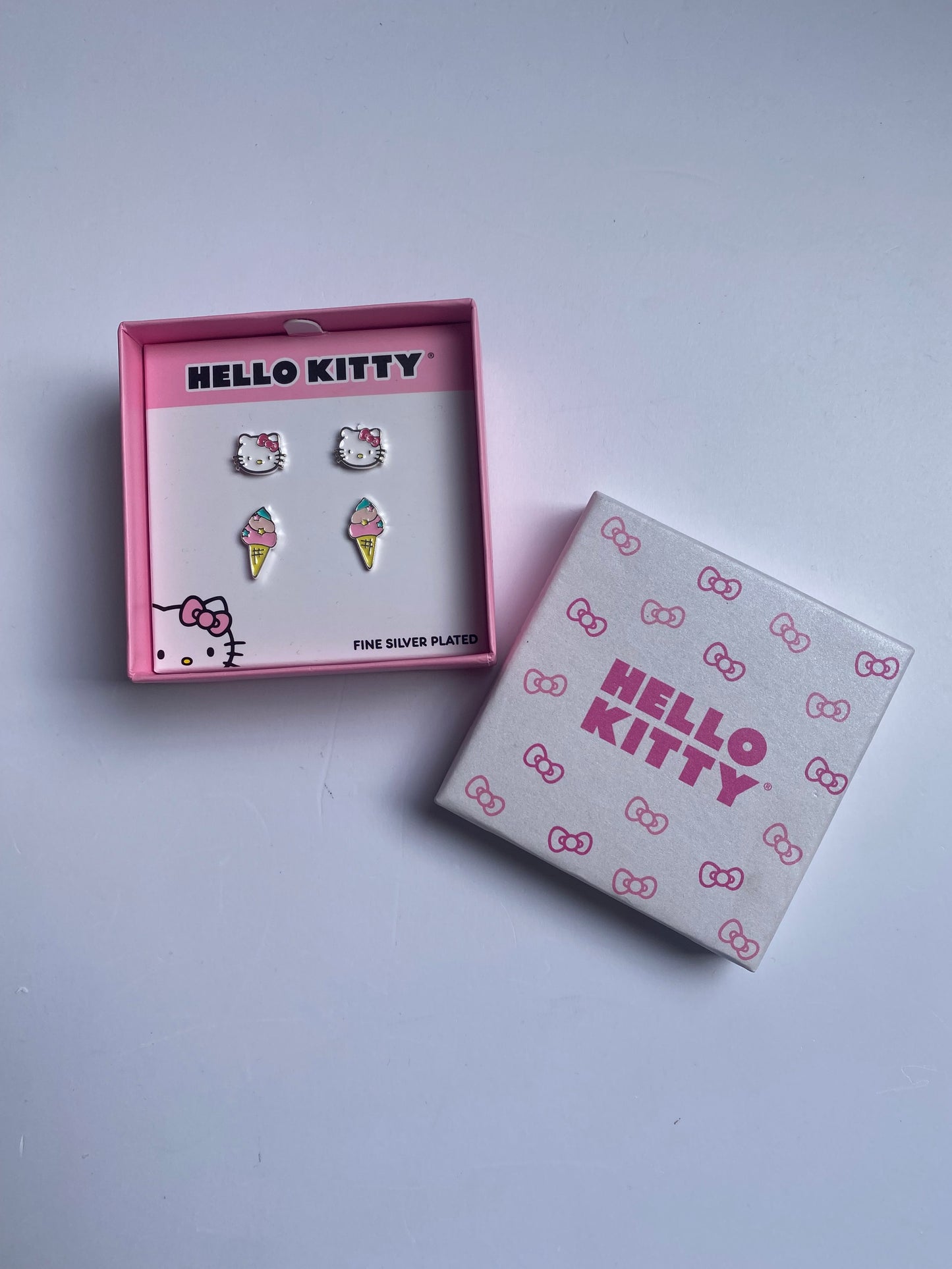 Set de Aretes Hello Kitty Ice Cream