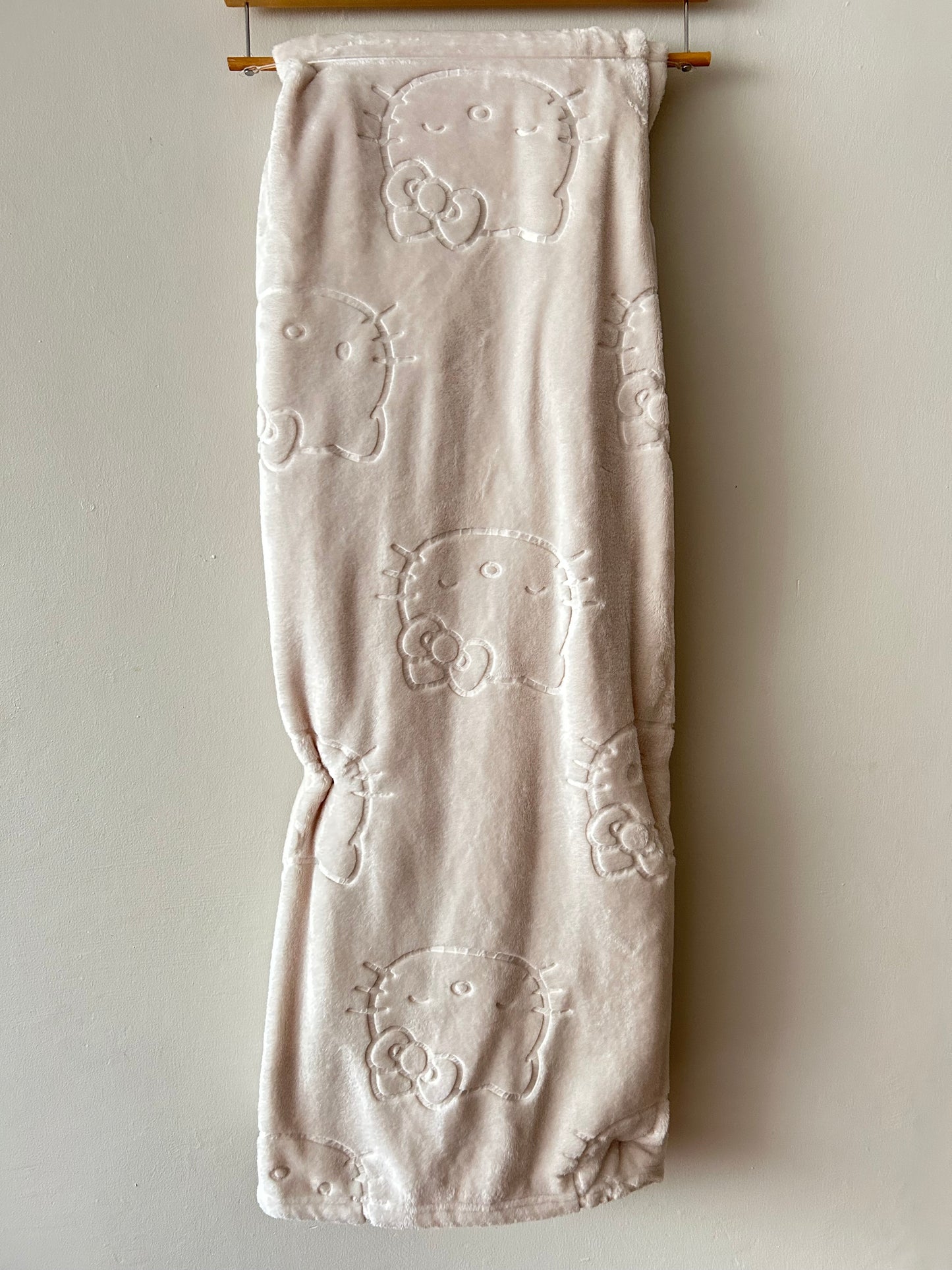 Blanket Hello Kitty Beige Caritas * Preorden *