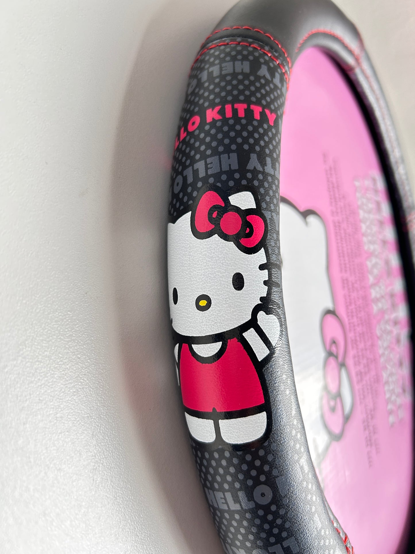 Cubre Volante Hello Kitty Rojo