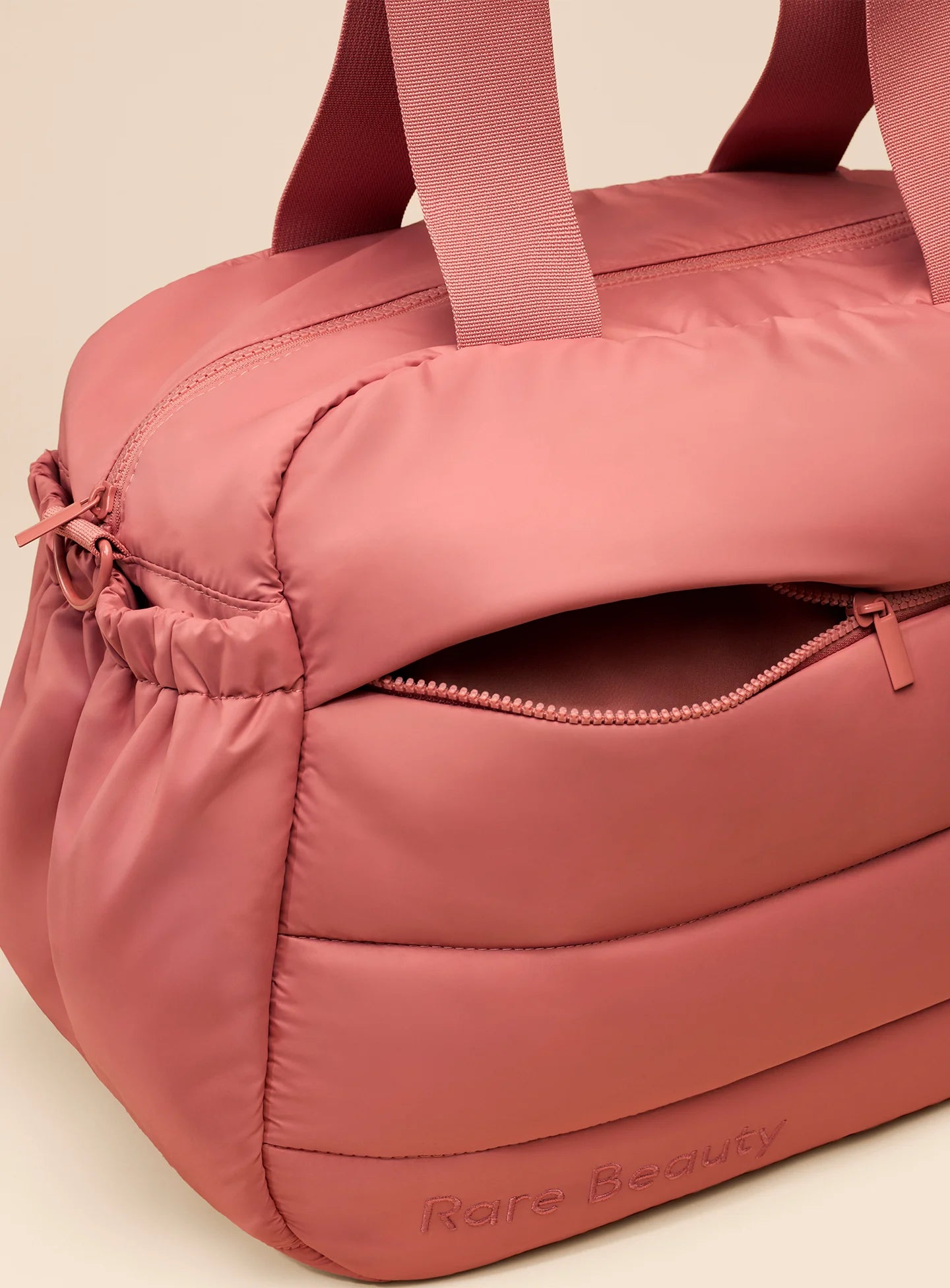 Puffer Carryall Tote - Awaken Confidence Rare Beauty***Preorden***