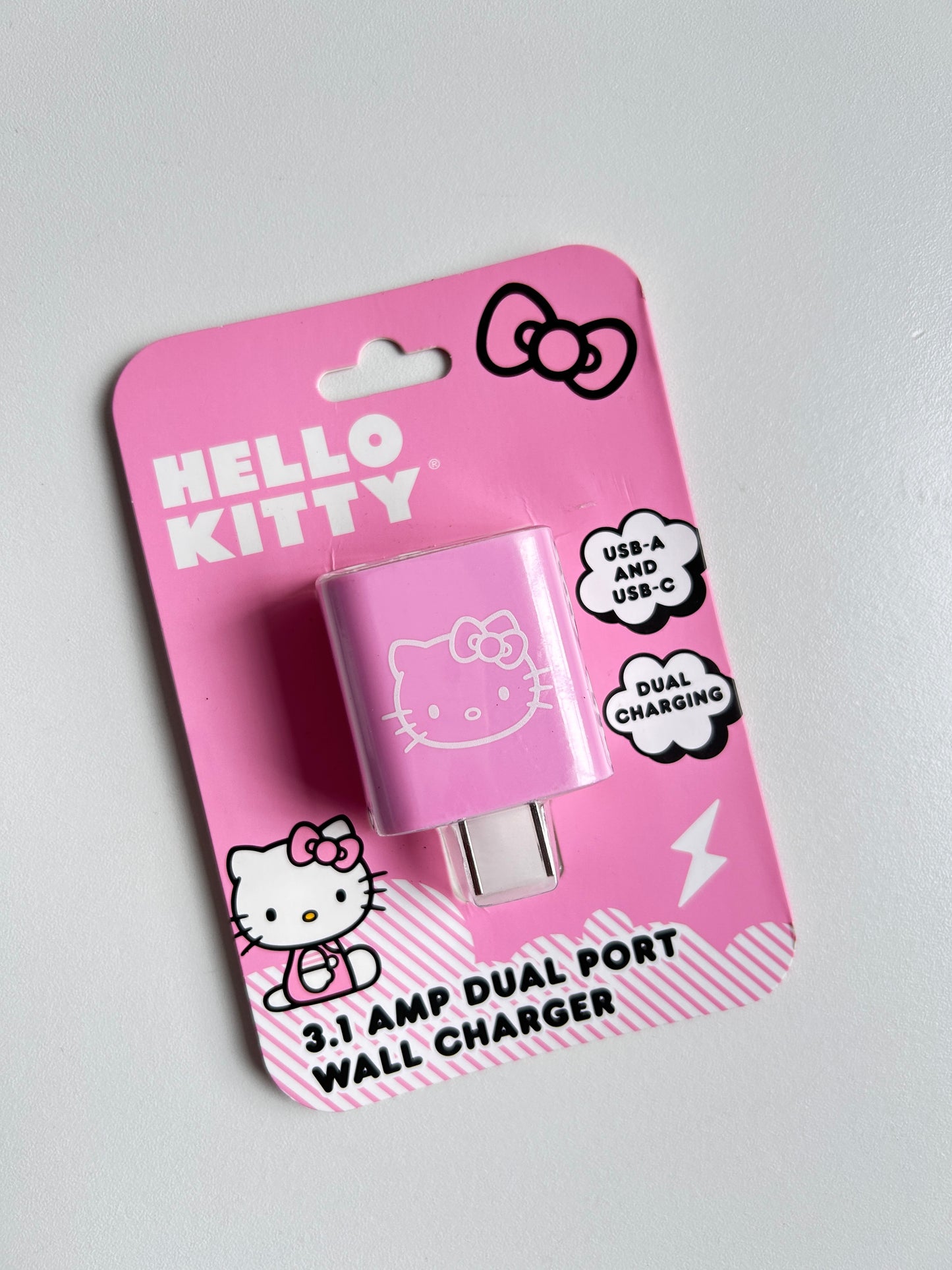 Caja para cargar celular con 2 entradas Hello Kitty