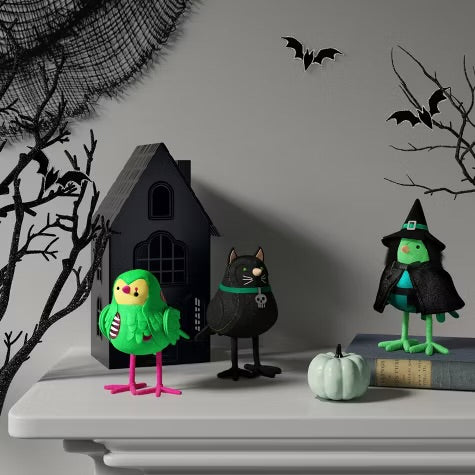 Featherly Friends Bad Witch Bird Figurine ***Preorden***