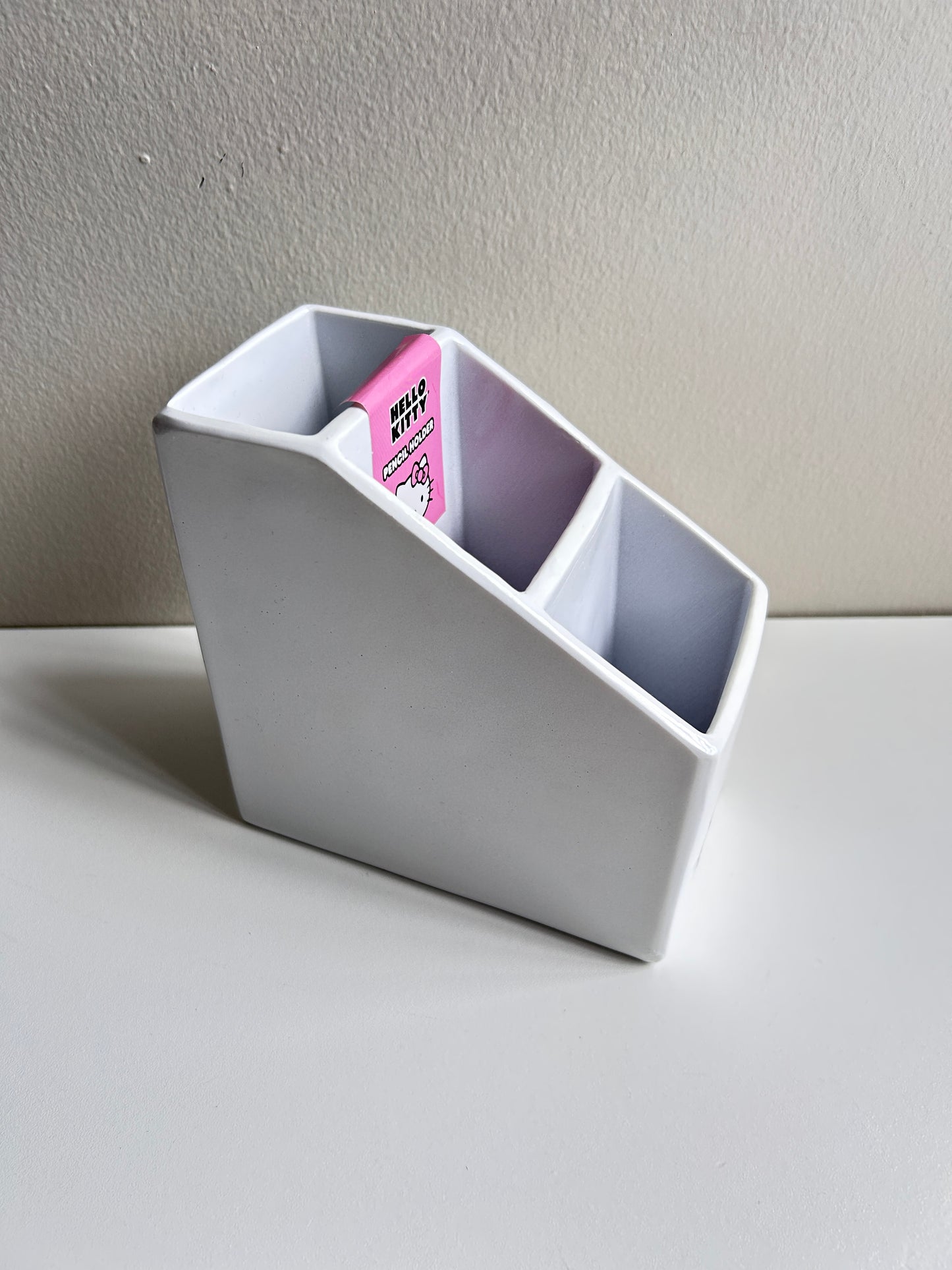 Porta Artículos Hello Kitty Fabricado a mano *pequeñas imperfecciones*