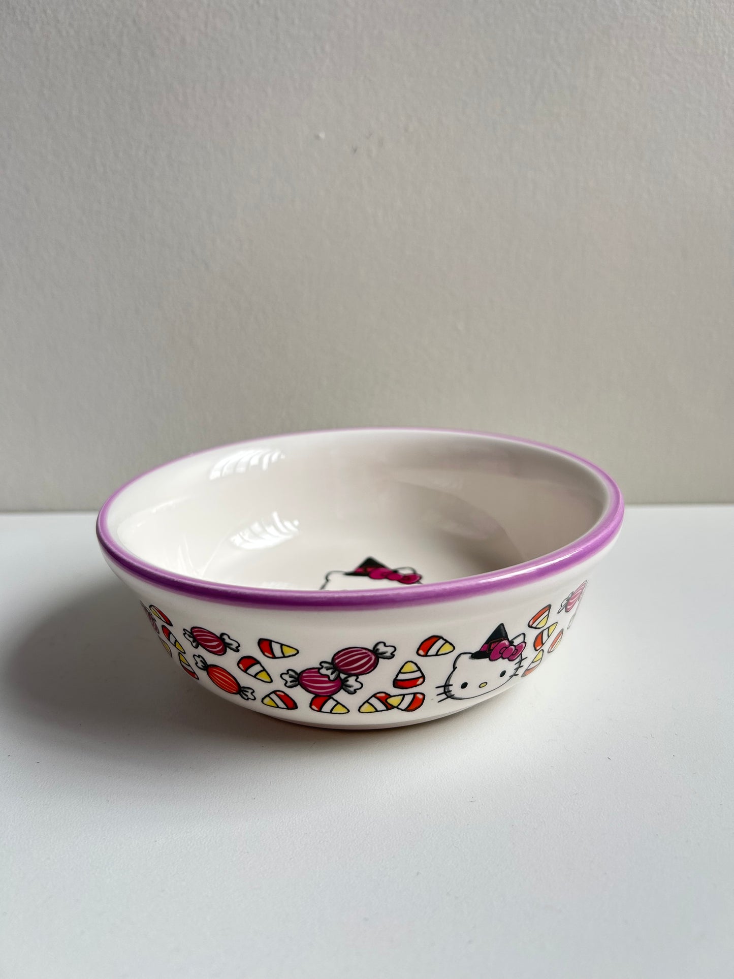 Plato Mediano Para Mascotas Hello Kitty Brujita