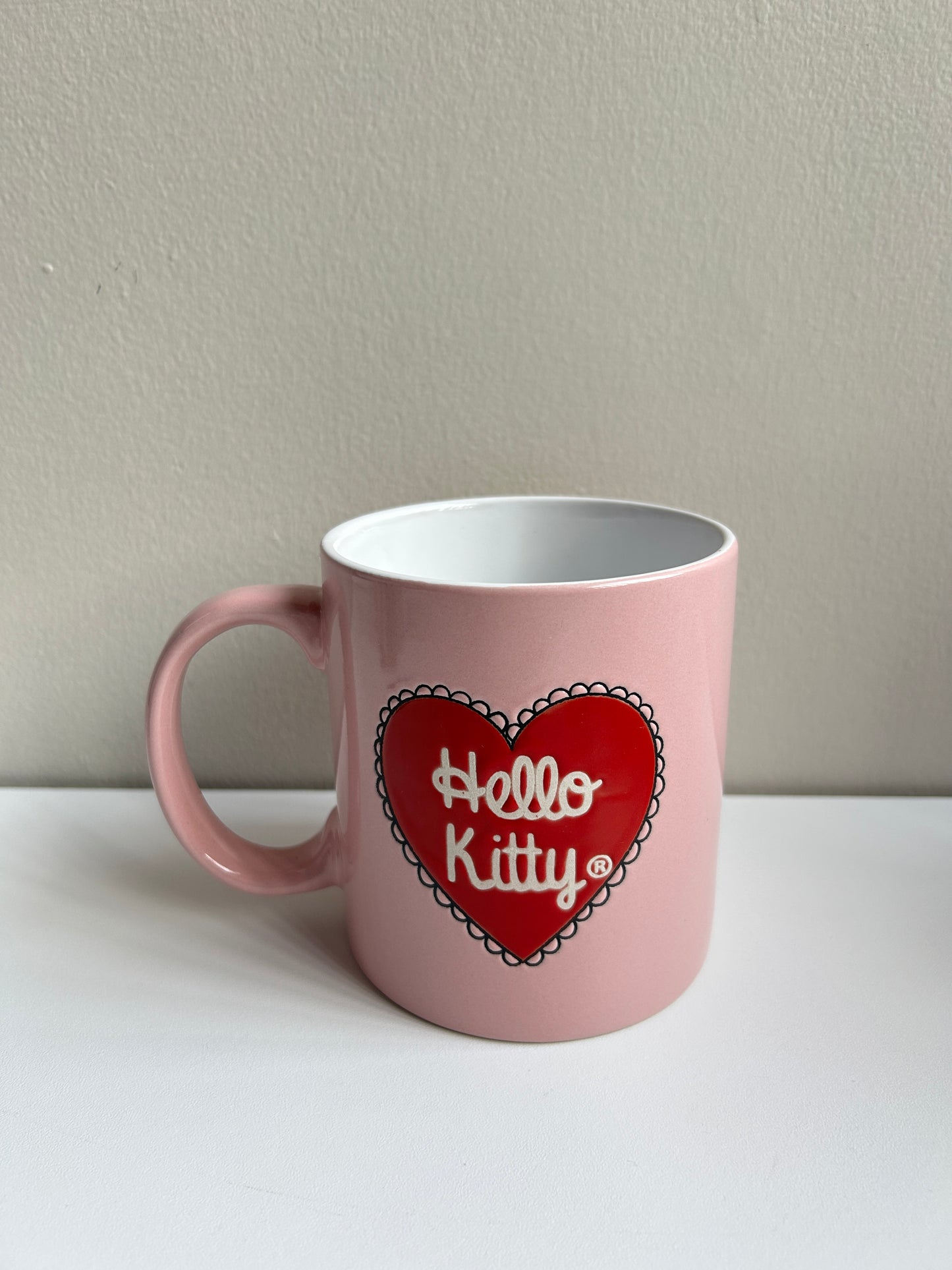 Taza Hello Kitty Globo Corazón ♥️