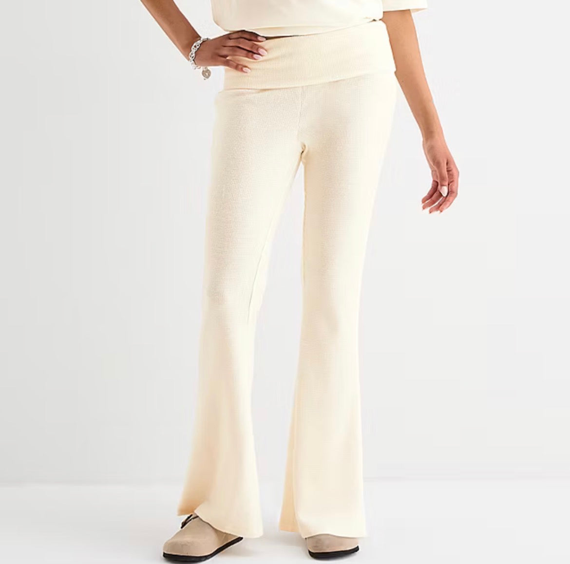 Pants Flare Beige Hello Kitty ***Preorden***
