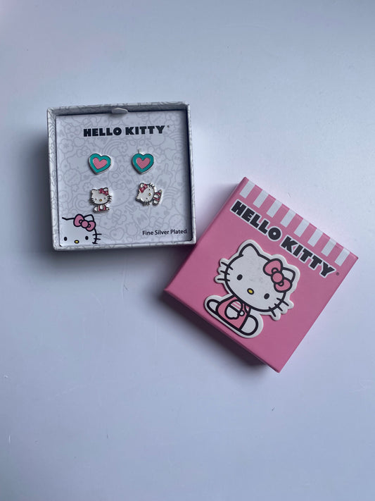 Aretes de plata Hello Kitty Corazón