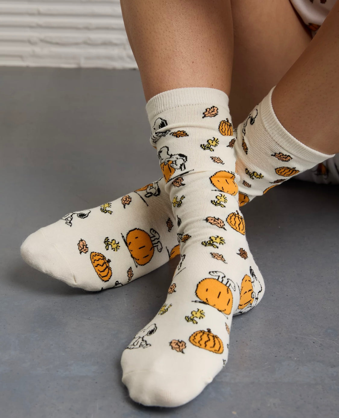 Calcetines Snoopy Fall ( un par) American Eagle*** Preorden***