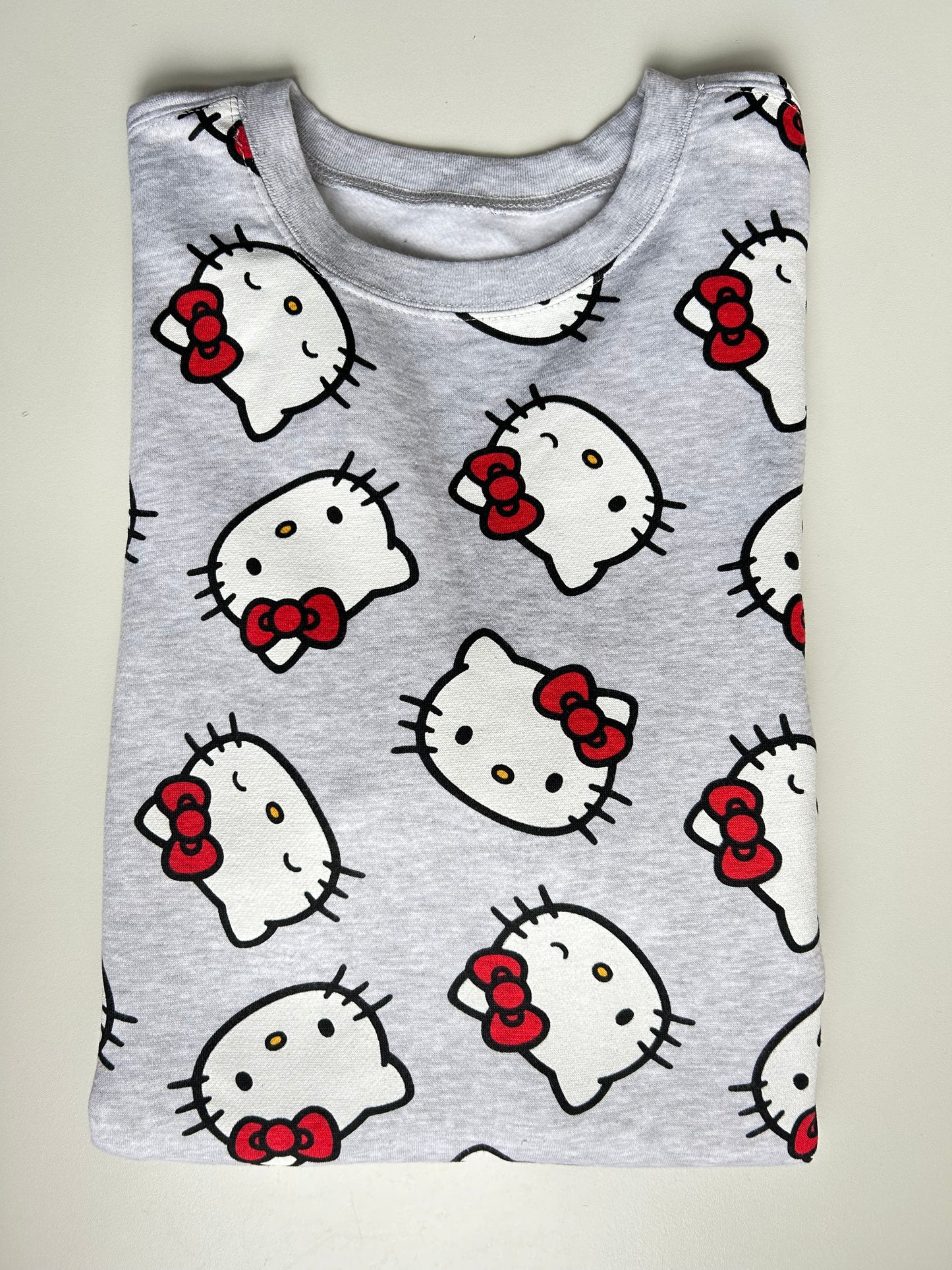 Sudadera Hello Kitty Caritas Gris