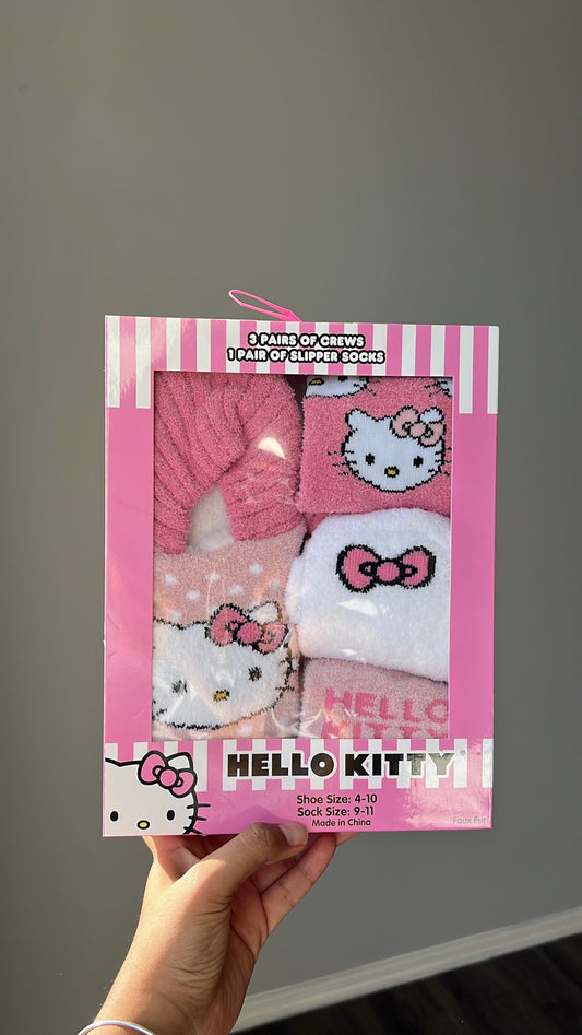 Set De Sleeper Y Calcetas Cozy Hello Kitty Pink