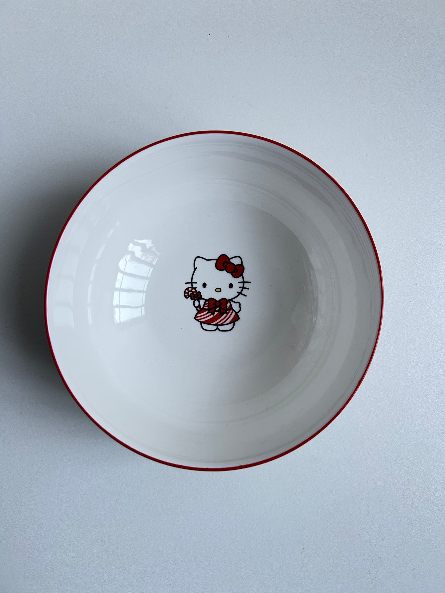 Plato Hello kitty Vestido Rojo