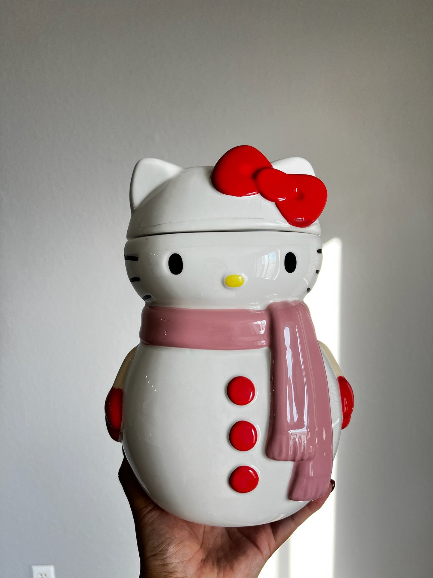 Contender Hello Kitty Snowman