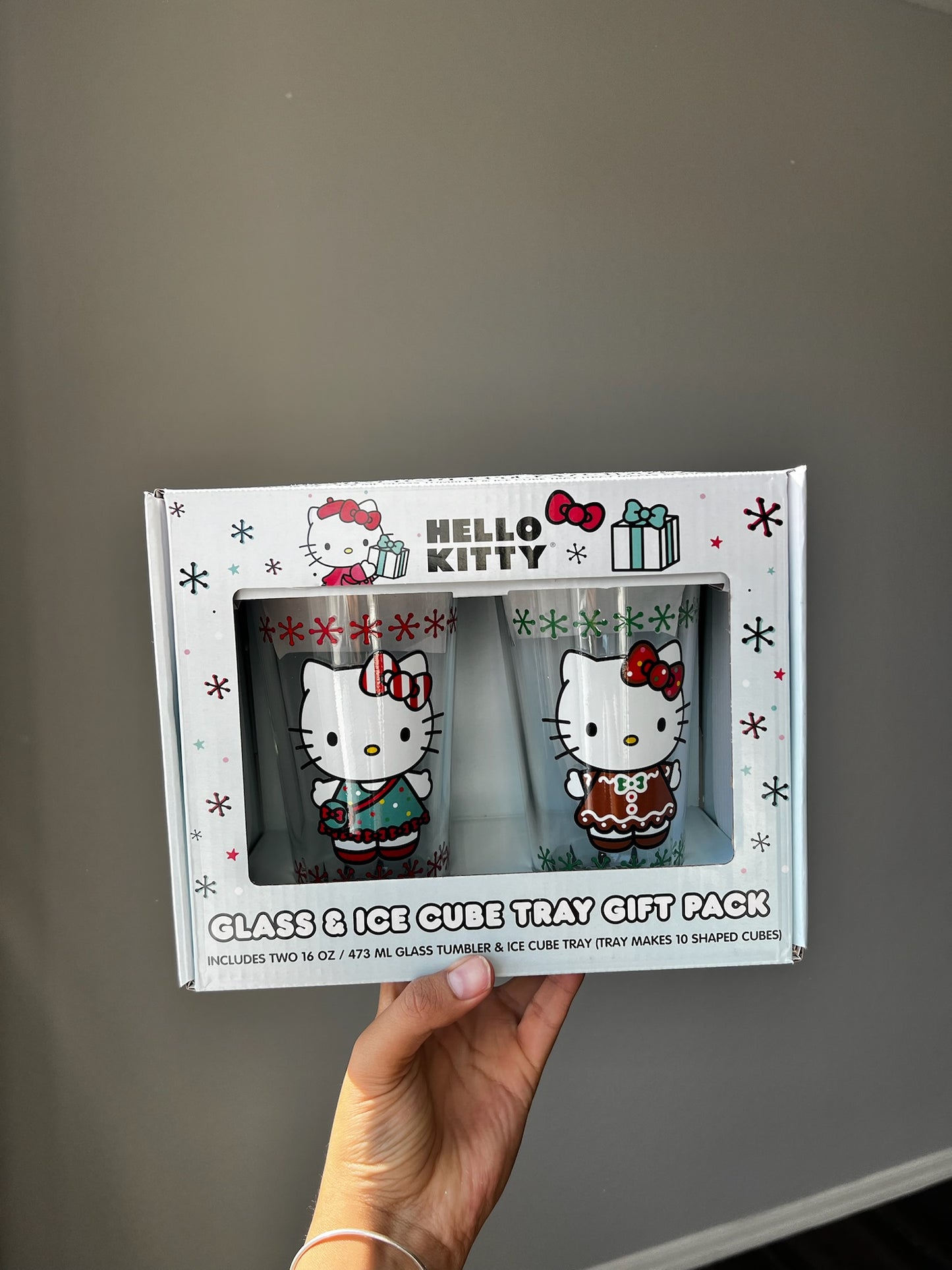 Set De Vasos Y Molde Para Hielos Hello Kitty Gingerbread