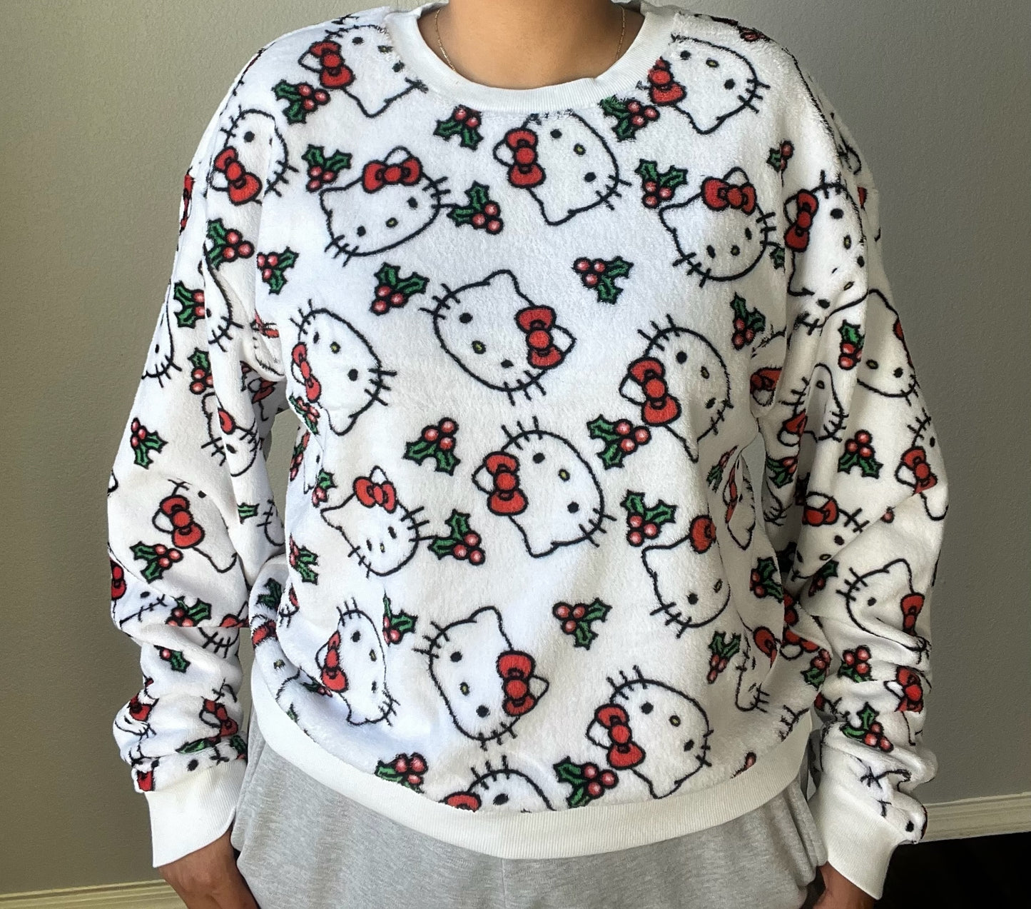 Sudadera Hello Kitty Cozy Muérdago