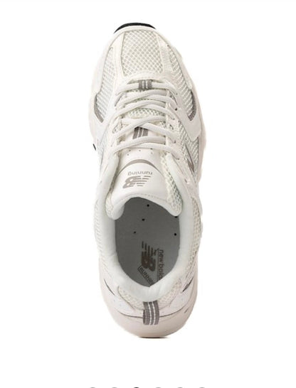 New Balance 530 Sea Salt / Arid Stone ***Preorden***