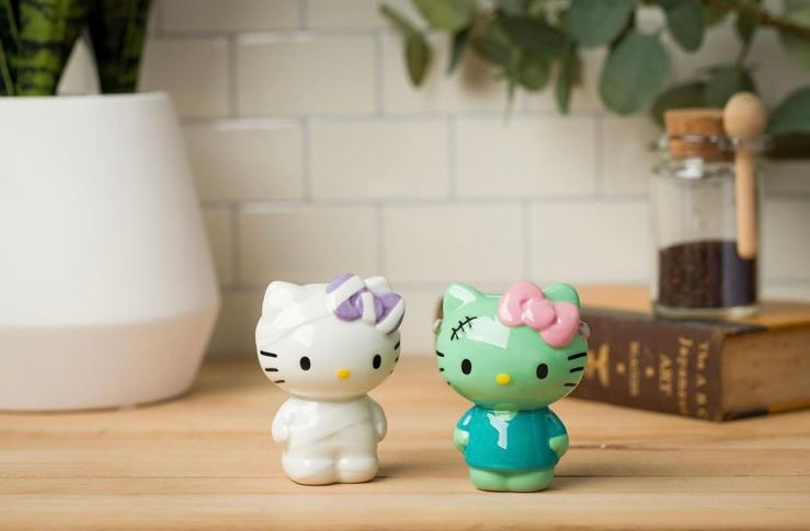 Set De Salero Y Pimentero Hello Kitty Momia Y Frankenstein  ***Preorden***
